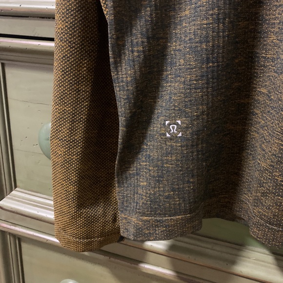 Lululemon Swiftly Tech LS - Picture 4 of 5